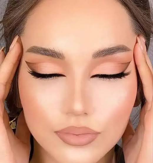  عکس دختر مدل با آرایش حرفه ای