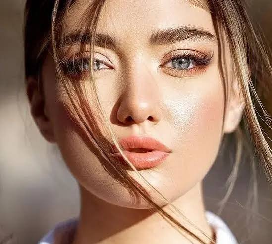  عکس دختر مدل با آرایش حرفه ای