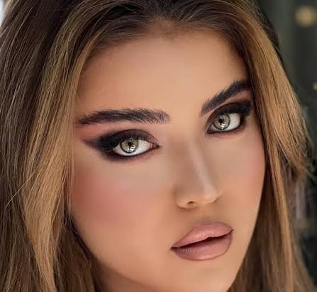  عکس دختر مدل با آرایش حرفه ای