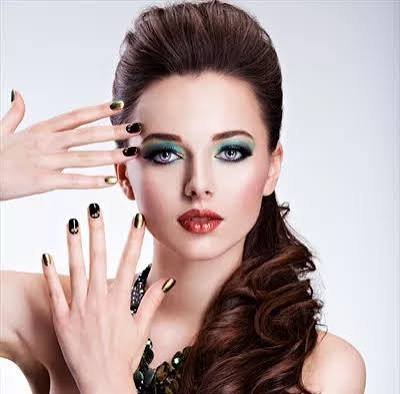  عکس مدل زن با آرایش هنری و کیفیت بالا