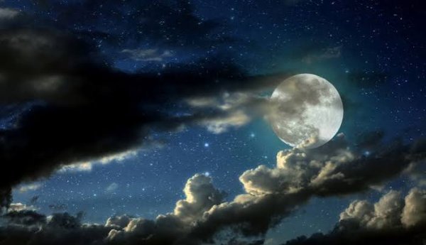  عکس ماه کامل در آسمان شب با کیفیت بالا