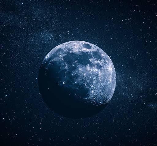  عکس ماه کامل در آسمان شب با کیفیت بالا